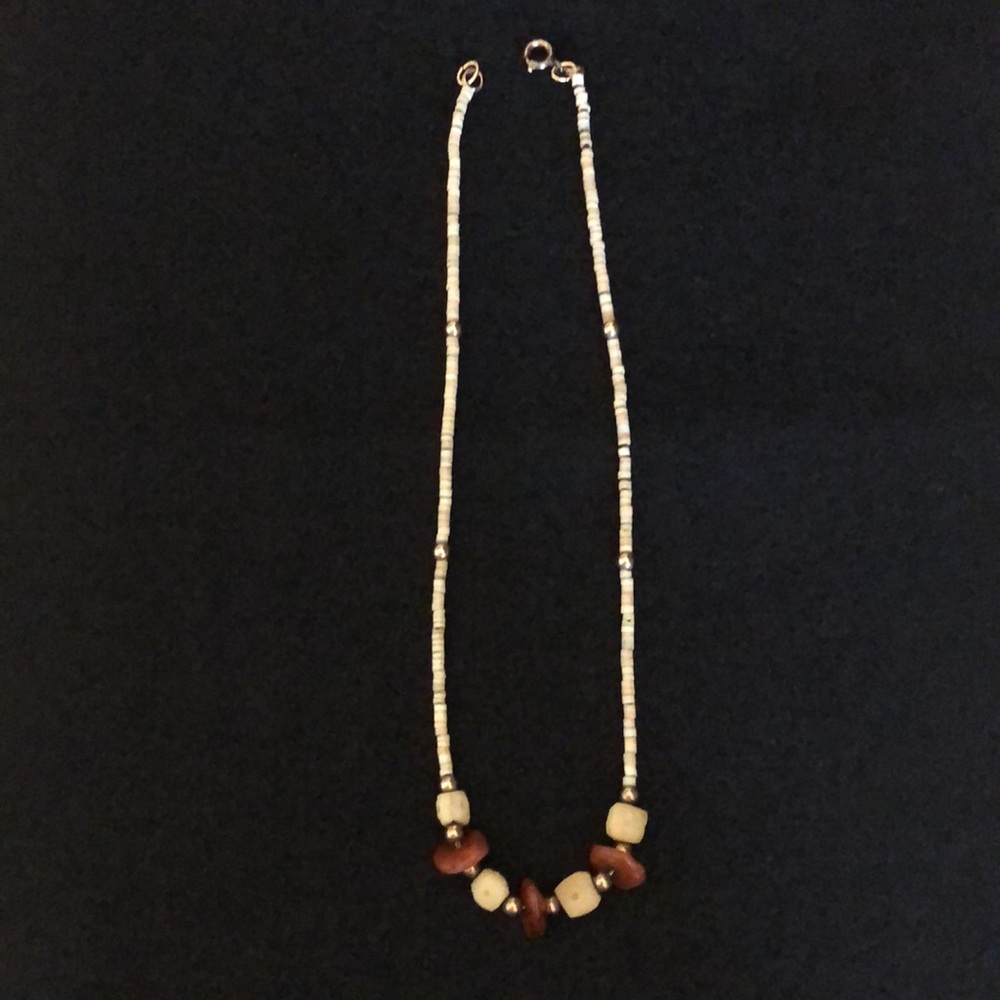 VTG Gold,Bone and Stone Beaded Necklace Natural Tones
Stamped 1/20 12KG Filled - Picture 4 of 5